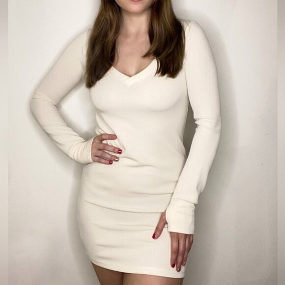 BB Dakota by Steve Madden V Specific V-Neck Long Sleeve Mini Bodycon Mini Dress - Picture 1 of 8